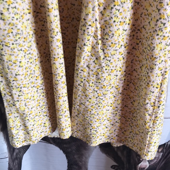 Old Navy springtime spaghetti strap sundress - Picture 9 of 15